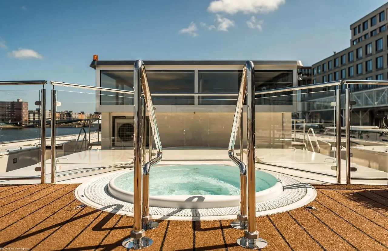 Select Ms Charles Dickens Neuss Hotel Botel